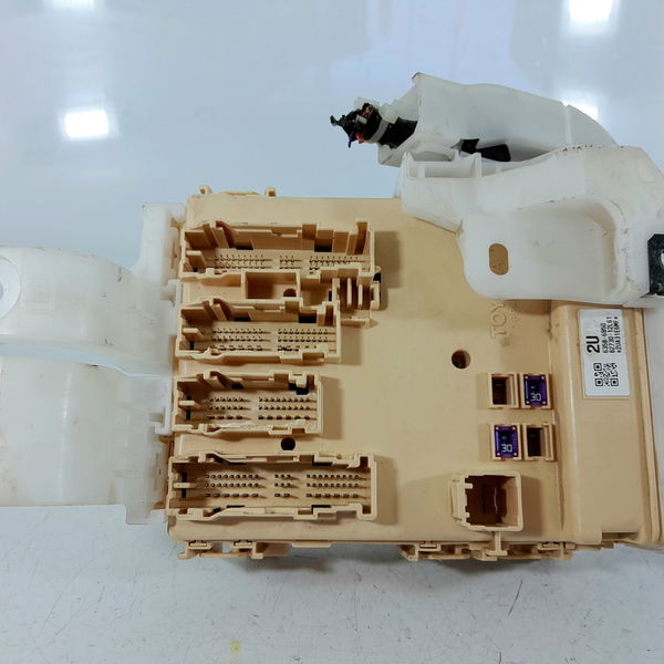 Caixa Fusivel Corolla 2015/2018 63586950