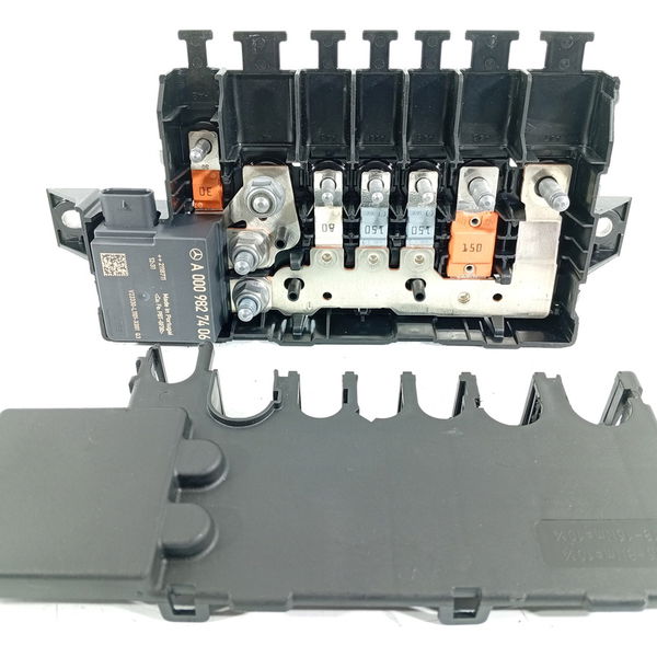 Caixa Fusiveis Mercedes C200 C300 2022/2025 A0009827406