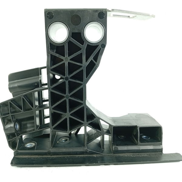 Suporte Radiador Mercedes C200 C300 Esq 2022/25 A2066201600