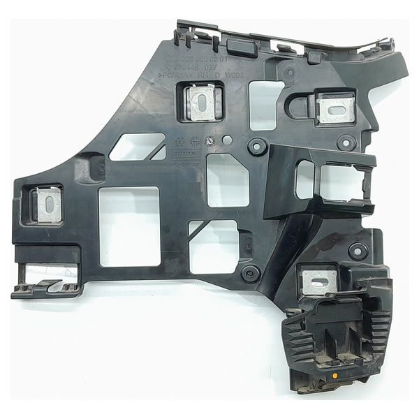Guia Parachoque Mercedes C200 Traseiro Dir 22/25 A2068808201
