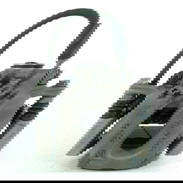 Pinca Freio Mercedes C200 C300 Traseiro Direita 2022/2025