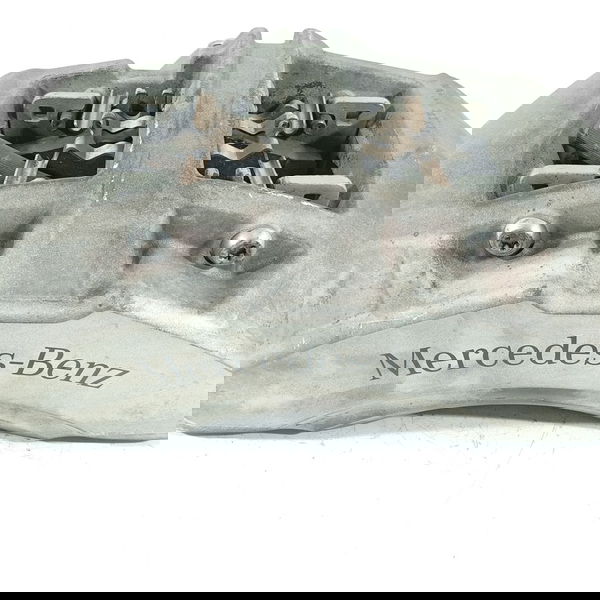 Pinca Freio Mercedes C200 C300 Dianteira Direita 2022/2025