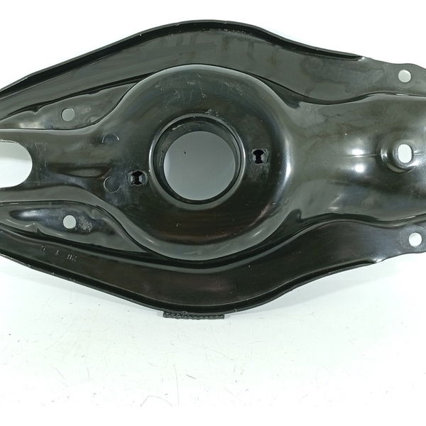 Bandeja Mercedes C200 C300 Traseira 2022/2025 A2063520100