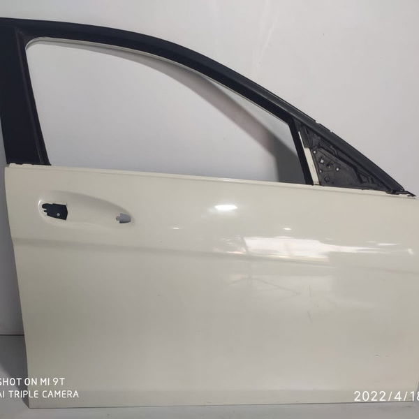 Porta Dianteira Direita Mercedes C180 C200  2008/2014 Dianteira Direita Branco