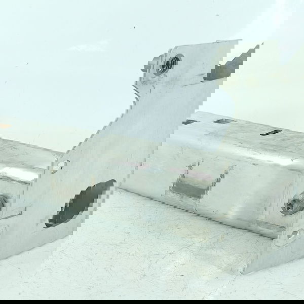 Suporte Alma Mercedes C300 Dianteira Dir 22/25 A2066200300