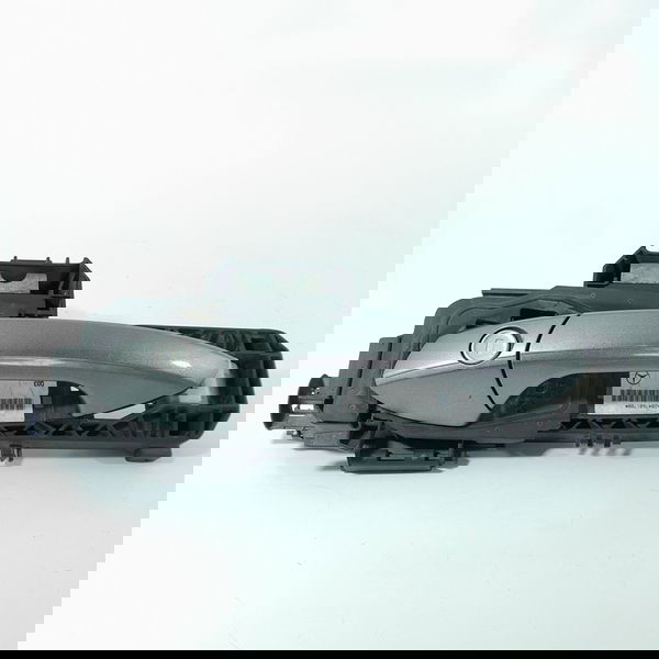 Macaneta Externa Mercedes Gla Dianteira Esquerda 2015/20 Cinza Dianteira