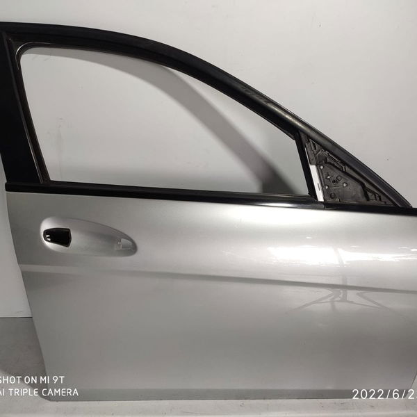 Porta Mercedes C180 C200 Dianteira Direita 2008/2014 Lisa Dianteira Direito Prateado