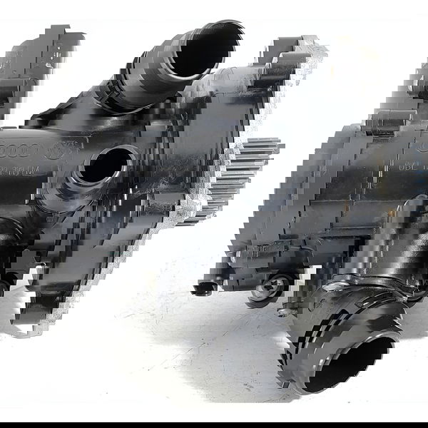 Bomba Agua Valvula Termostatica Audi Q5 2.0 18/20 06l121111m