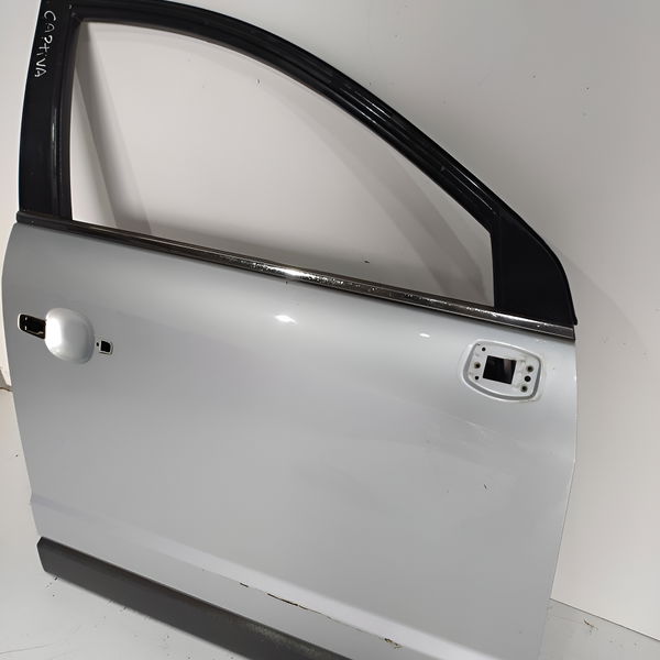 Porta Dianteira Direita Chevrolet Captiva 208/2016 Dianteira Direito Prateado