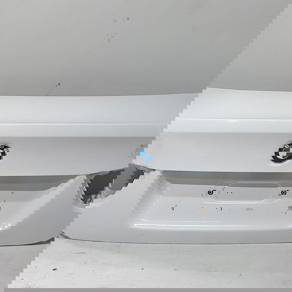 Tampa Traseira Bmw 320 2009/2012 Lisa Branco