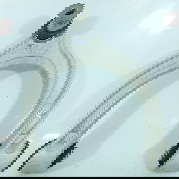 Bandeja Balanca Mercedes C200 C300 W206 Direita 2022/2025