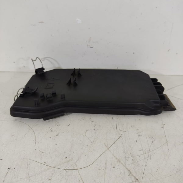 Tampa Caixa Fusiveis Mercedes C180 C200 08/2014 A2045400082