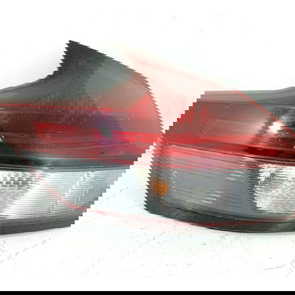 Lanterna Nissan Kicks Esquerda 2017/2024 265555r01a Esquerdo/motorista Vermelho