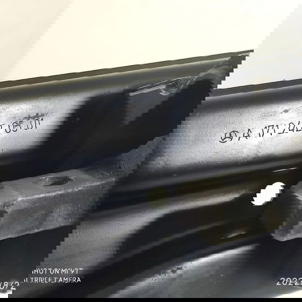 Travessa Câmbio Mercedes Slk200 2005/2011 A1712420501