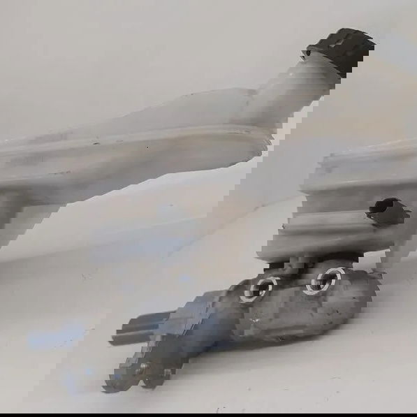 Cilindro Mestre Reseratorio Mercedes Gla200 2015/2019