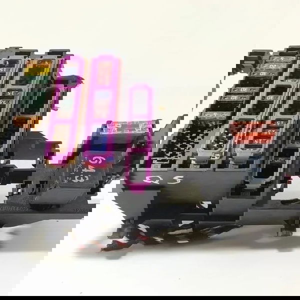 Caixa Fusivel Audi Q5 A4 2.0 2009/2013 8k0971845