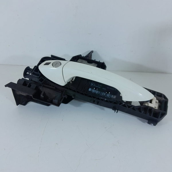Macaneta Externa Mercedes C180 C200 Dian E 08/14 A2047602134 Branco Dianteira