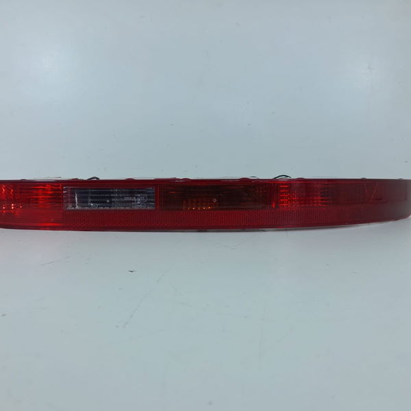 Lanterna Parachoque Olho Gato Audi Q5 Direit 09/15 8r0945096 Vermelho