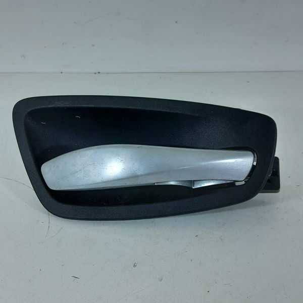 Macaneta Interna Bmw 118 120i 116 130 Traseira Dir 2004/2011 Prateado Traseira