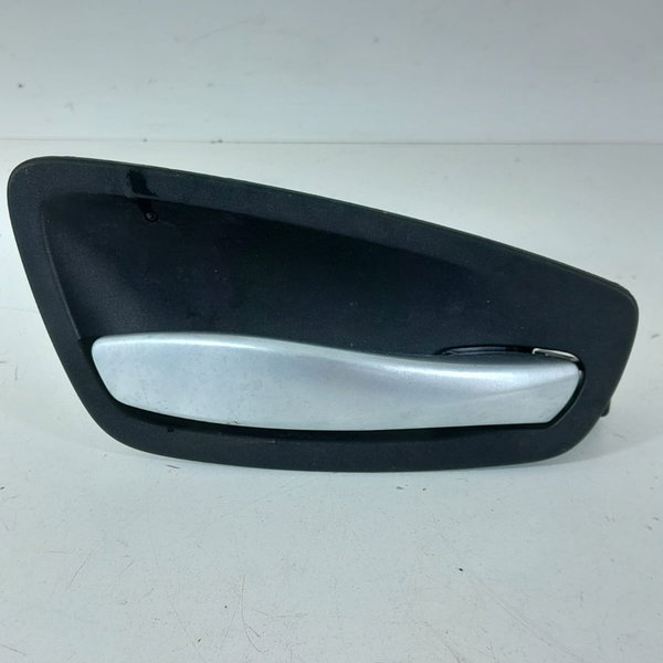 Macaneta Interna Bmw 118 120i 130 116 Dianteir Dir 2004/2011 Prateado Dianteira