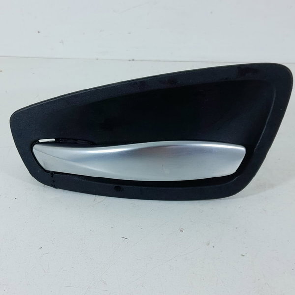 Macaneta Intern Bmw 118 120i 116 130 Dianteira Esq 2005/2011 Prateado Dianteira