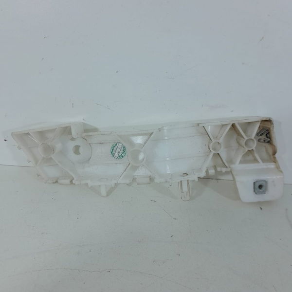 Guia Parachoque Tracker 2021 A 2023 Diant Dir 26227736 32100