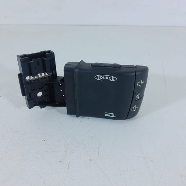 Comando Som Volante Megane 2005/2014  8200103769