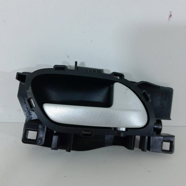 Macaneta Porta Peugeot 2008 Dianteira Direita 2016 A 2024