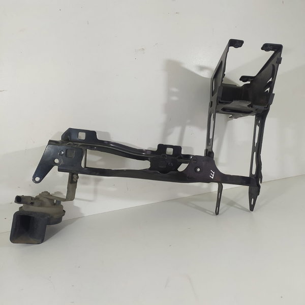 Suporte Guia Farol Bmw 320 328gt Esquerdo 2013/2018 7245791