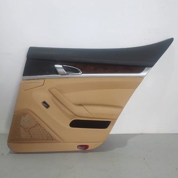 Forro Porta Macaneta Panamera Traseiro Direit  2010/2019 Det Caramelo