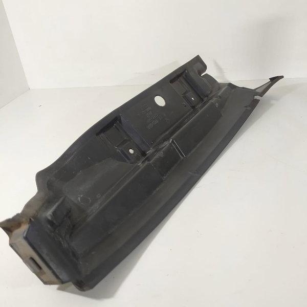 Defletor Protecao Paralama Audi Tt Esq 1999/2006 8n0821111a