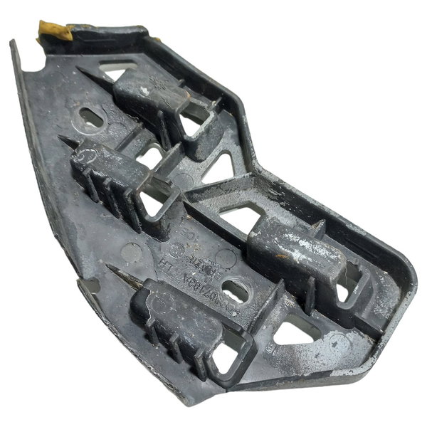 Guia Parachoque Dianteiro Direito Volkswagen Polo 2010