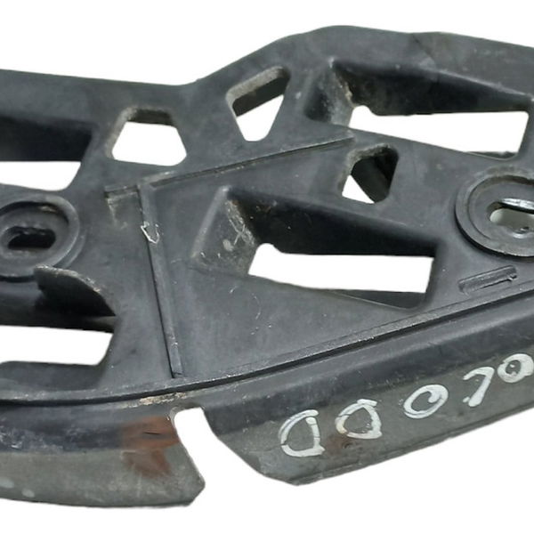 Guia Parachoque Dianteiro Direito Volkswagen Polo 2010