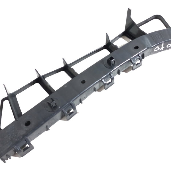 Guia Parachoque Traseiro Direito Hyundai I30 2009 2010