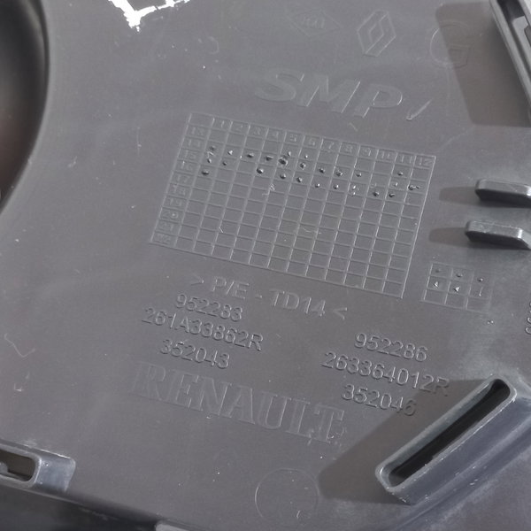 Grade Farol Milha Esquerdo Renault Sandero 2017 Esquerdo