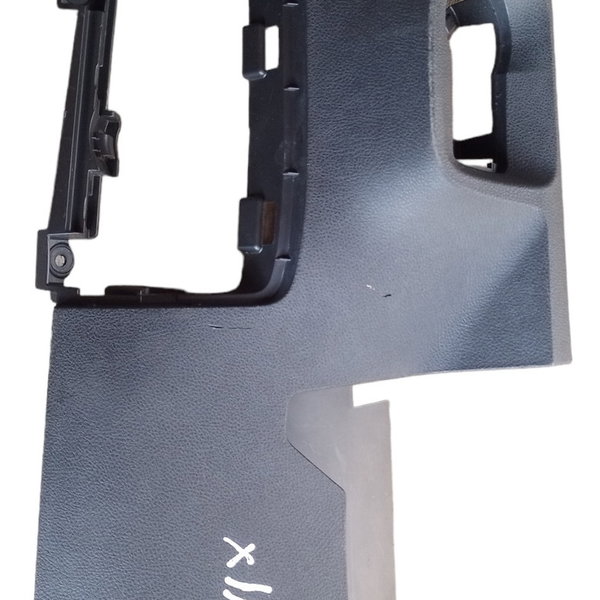 Moldura Botão Farol Caixa Fusível Chevrolet Onix 2019