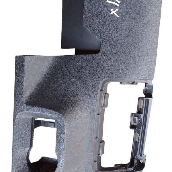 Moldura Botão Farol Caixa Fusível Chevrolet Onix 2019