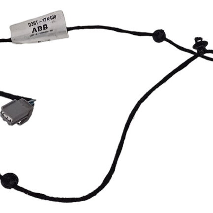 Chicote Tampa Traseira Porta Malas Ford New Fiesta 2016