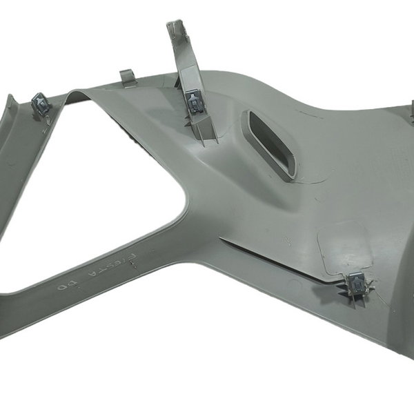 Moldura Coluna Traseira Lado Esquerdo Ford New Fiesta 2015 Cinza