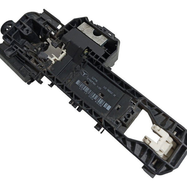 Suporte Maçaneta Externa Traseira Esquerda Mercedes C180