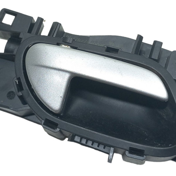 Maçaneta Interna Dianteira Direita Peugeot 208 2018 Cromado Dianteira