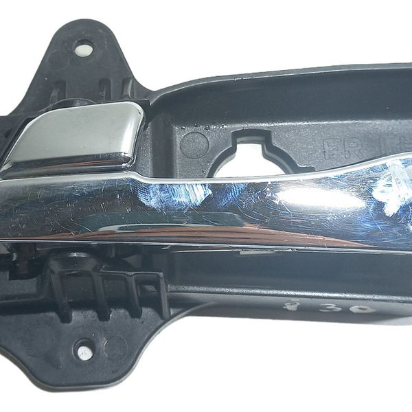 Maçaneta Interna Dianteira Esquerda Hyundai I30 2009 Cromado Dianteira