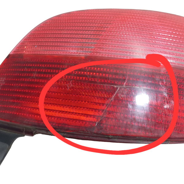 Lanterna Traseira Direita Peugeot 206 1999 Direito