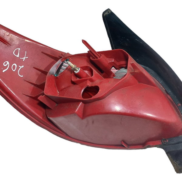 Lanterna Traseira Direita Peugeot 206 1999 Direito
