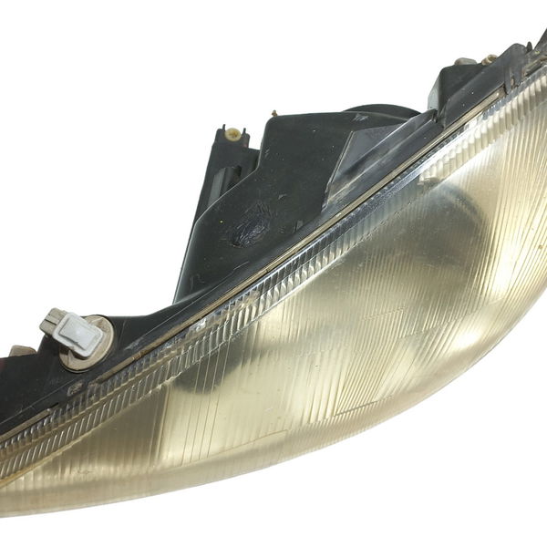 Farol Esquerdo Peugeot 206  Esquerdo