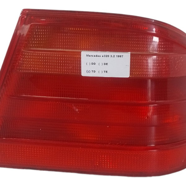 Lanterna Traseira Direita Mercedes Benz E320 1997 1998 1999 Direito Vermelho