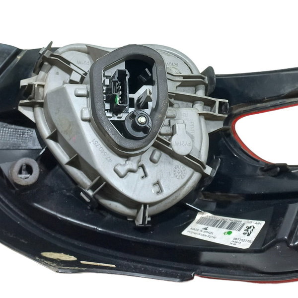 Lanterna Traseira Direita Peugeot 208 2014 Allure  Direito Vermelho