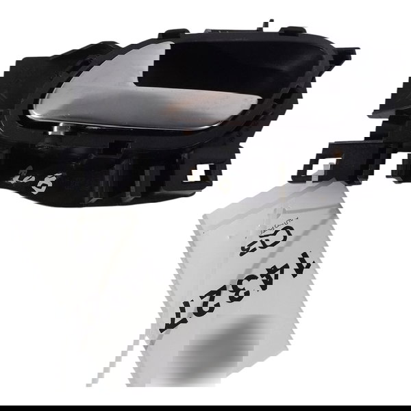 Maçaneta Interna Dianteira Esquerda Peugeot 208 1.5 2014 15 Preto Com Prata Dianteira