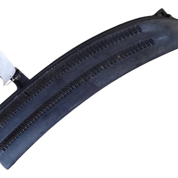 Grade Churrasqueira Direita Chevrolet Corsa 2003 2004 2005  Preto