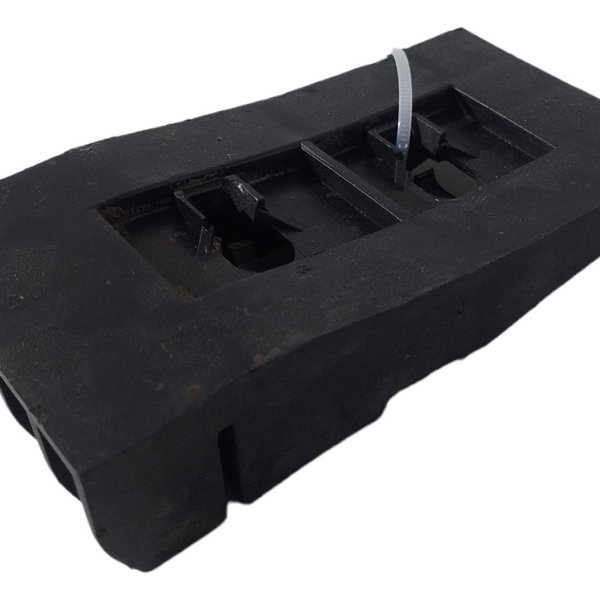 Guia Parachoque Traseiro Esquerdo Chevrolet Corsa 2002 03 04